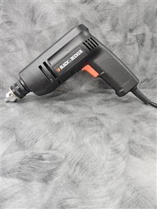 BLACK DECKER CORDED DRILL 7152 WITH CHUCK KEY AND MANUAL